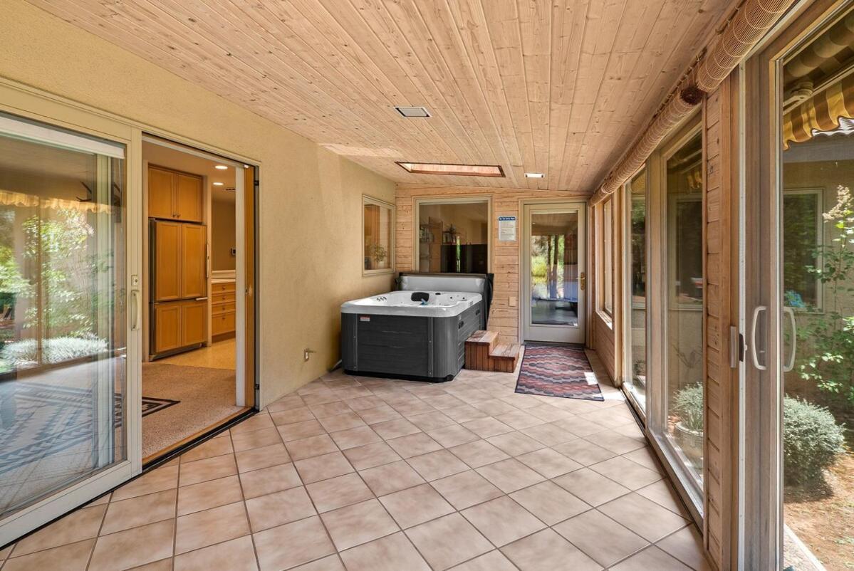 Holiday home Secluded Mountain Shadows Escape With Yoga *